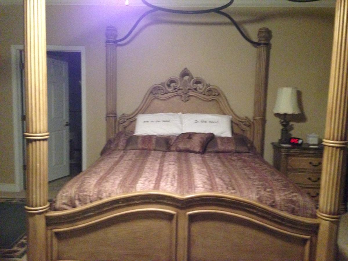 Swan Song Inn Marshfield Екстер'єр фото